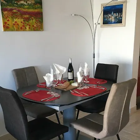 French Riviera 4 Rent In Marina Baie Des Anges فينوف لوبيه