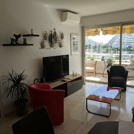 شقة French Riviera 4 Rent In Marina Baie Des Anges فينوف لوبيه
