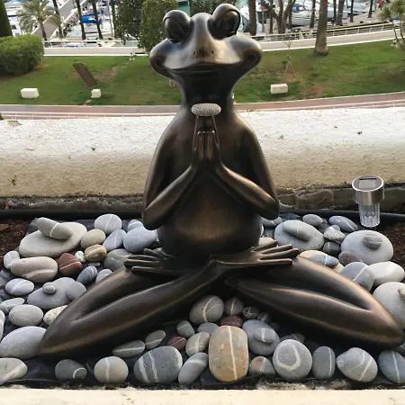 شقة French Riviera 4 Rent In Marina Baie Des Anges *